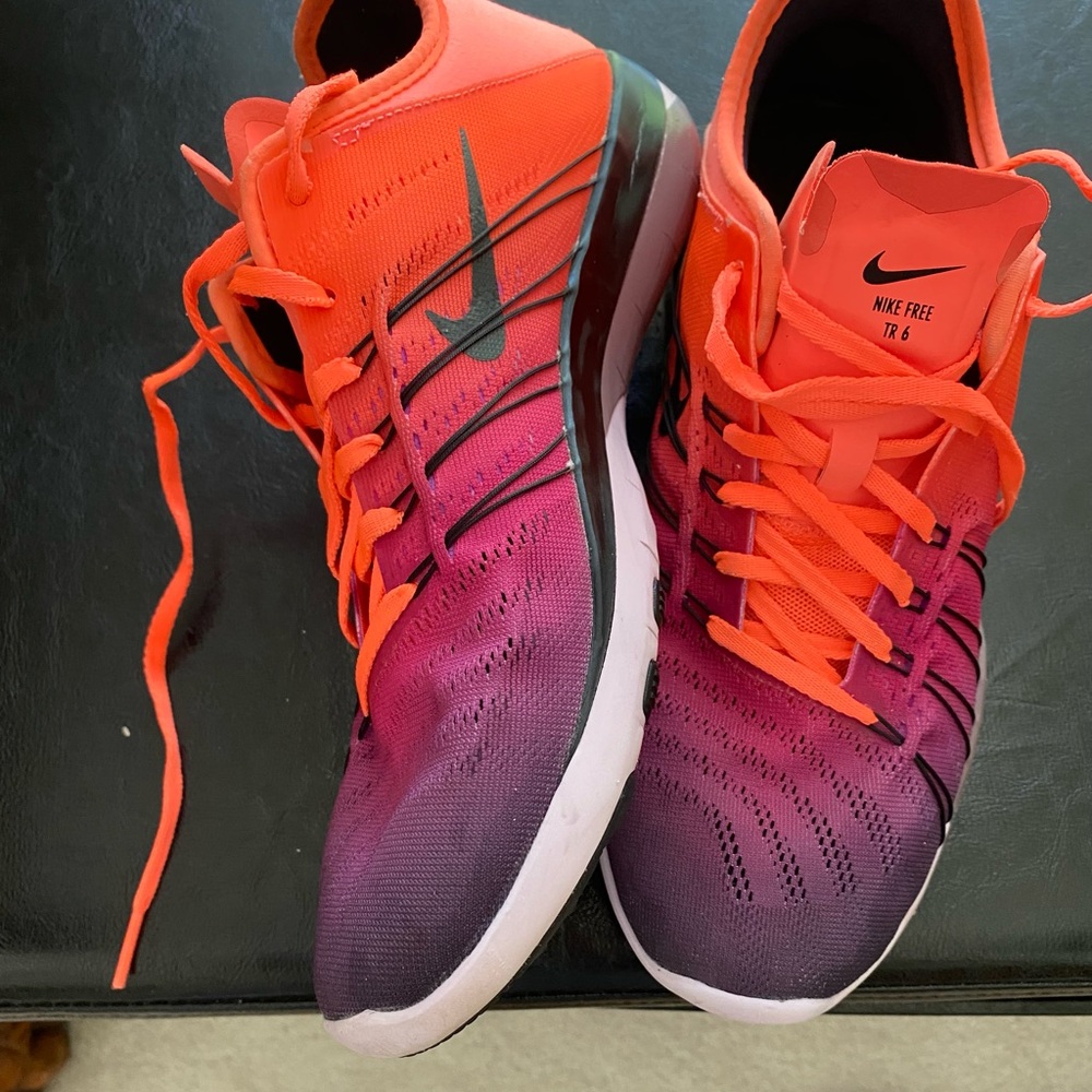 Women’s Nike Tennis Shoes